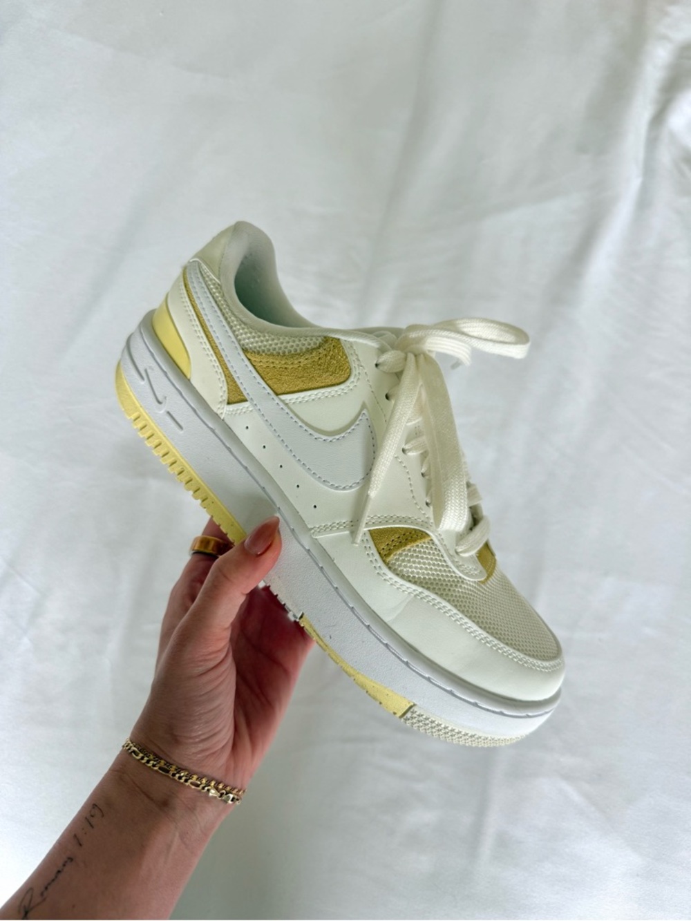 Nike Women’s Gamma Force White-Soft Yellow